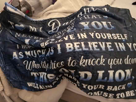 Photo of free Blanket (MK42) #2