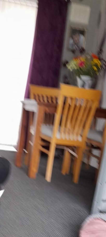 Photo of free Table an chairs (CH49) #2