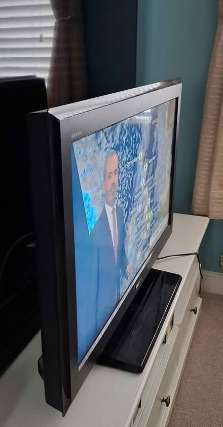 Photo of free Sony Bravia 32" TV (WA9) #1