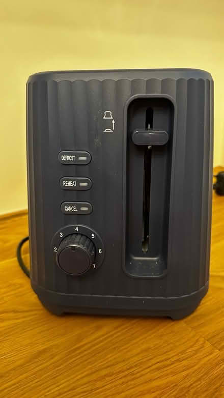 Photo of free Toaster (SW11 Battersea) #2