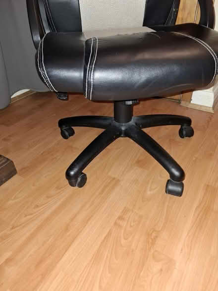 Photo of free Computer Chair (Erdington B235HA) #2