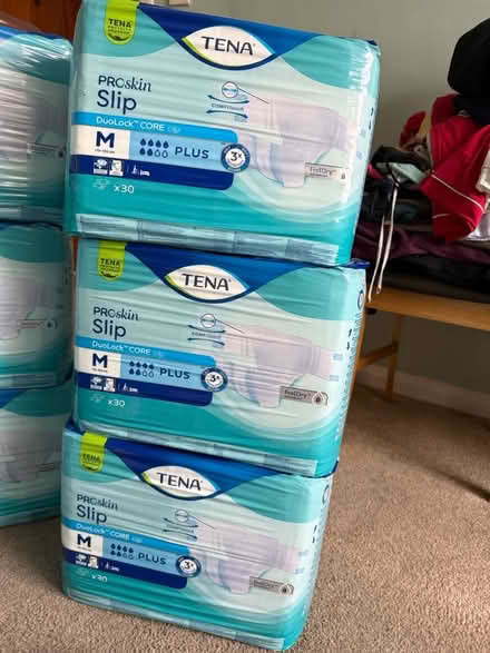 Photo of free incontinence pads (worcester park KT4) #2