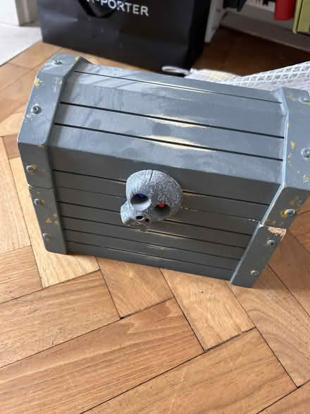 Photo of free Pirate box (NW8 6EL) #1