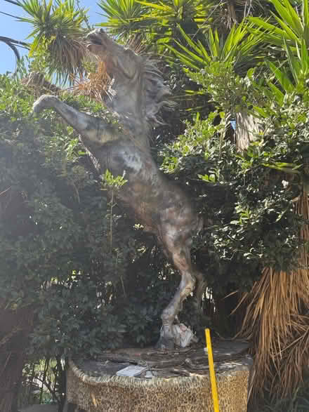 Photo of free 20 foot tall horse (hollywood) #2