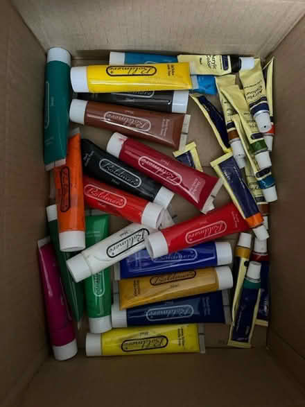 Photo of free Acrylic paints (RG7 3HY) #1