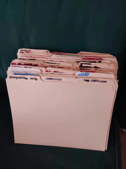 Photo of free file folders (W Main Street, Waynesboro) #1