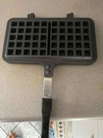 Photo of free Waffle maker (Rhwibina CF14) #1