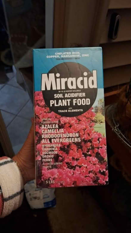 Photo of free Miracle gro and plant containers (Near tunxis College) #1