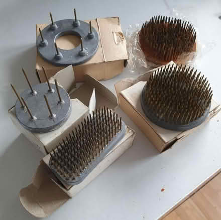 Photo of free x5 flower arranging lead weights (seaton EX12) #1