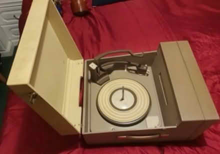 Photo of Old record player (16 rpm) (St James’s Square, Bath) #3