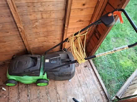 Photo of free lawnmower (Cogges OX28) #1