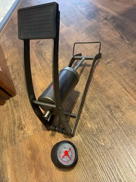 Photo of free Foot pump (l5b) #1