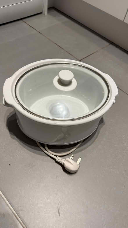 Photo of free SLOW Rice cooker (Good condition) (Townsend AL3) #1