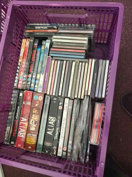 Photo of free Dvds cds (Pr23uq Pr2 3uq) #1