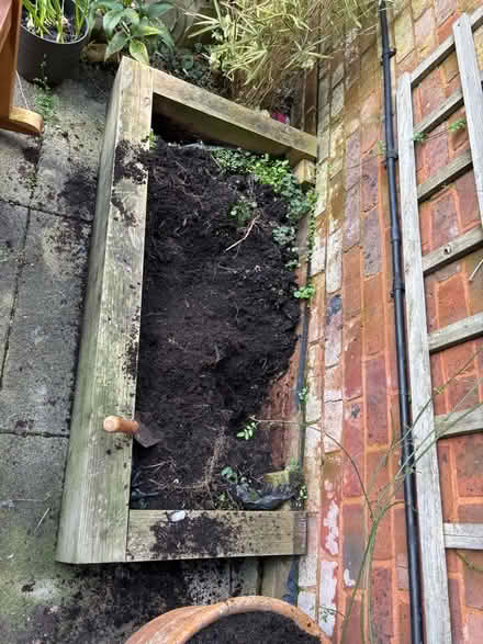 Photo of free Patio planter (Old Town BH15) #1
