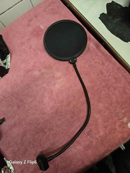Photo of free Mic cover (Erith DA8) #3