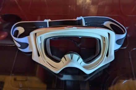 Photo of free Oakley ski goggles frame with strap (Malvern Link Top WR14) #3