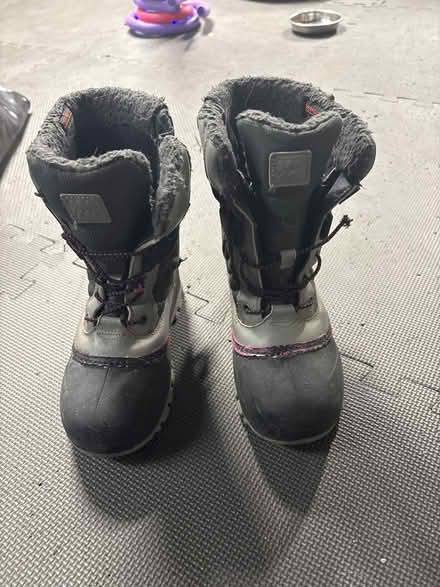 Photo of free Kids Size 1 Winter boot (Regent square) #1