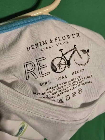 Photo of free Recycling ♻️ T-shirt - L (West 7th) #3