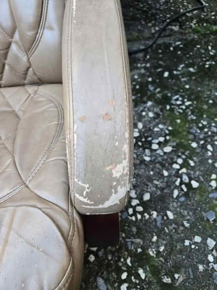 Photo of free Pair well-used swivel recliners (El Sobrante) #3