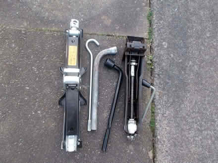 Photo of free 2x Car jacks (Heald Green SK8) #1