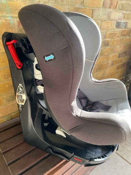 Photo of free Car seat (Croydon) #3