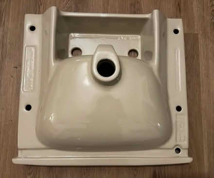 Photo of free Armitage Shanks Bathroom Basin (Hulme M16) #2