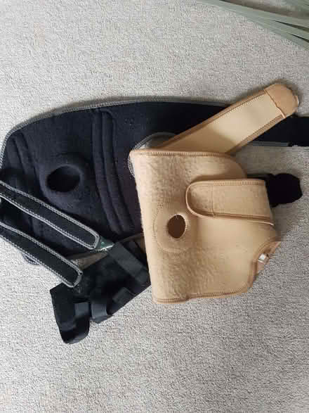 Photo of free Knee supports x 2 & wrist support x 1 (Kendal LA9) #2