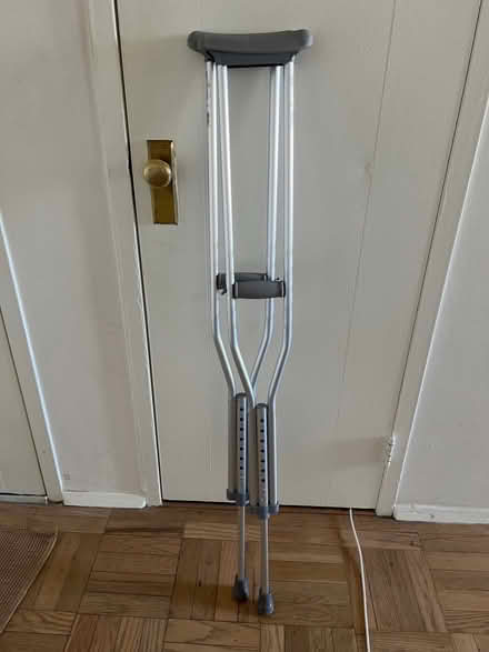 Photo of free crutches (16 Street & First Ave Manhatta) #1