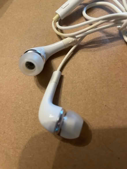 Photo of free Wired headphones (Fawdon NE3) #2