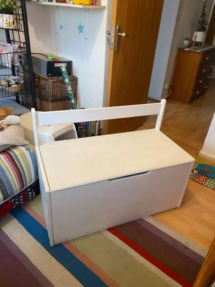 Photo of free Storage Bench (E14 Tower Hamlets) #3