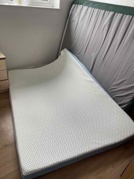 Photo of free 2x Wardrobes, 2x bedside cabinets, 1x mattresses (Woolwich SE18) #3