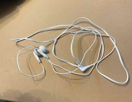 Photo of free White wired headphones (Fawdon NE3) #1
