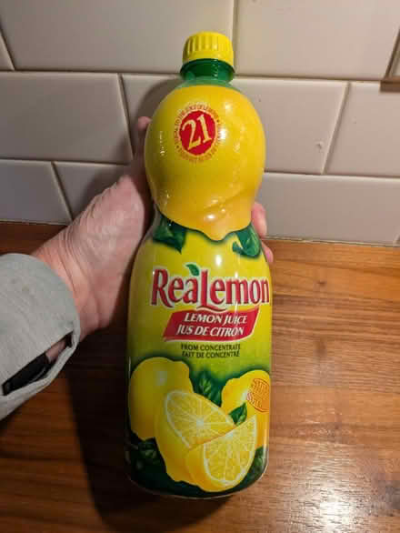 Photo of free ReaLemon juice unopen expires soon (Chinatown / Little Italy) #1