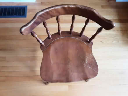 Photo of free Small chair, wood (Carlingwood) #2