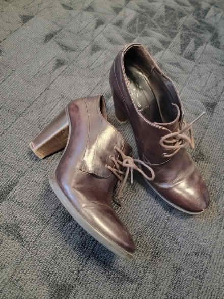 Photo of free Brown heels (Melrose near Wyoming Cemetery.) #2