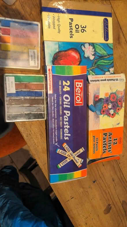 Photo of free Oil pastels (Kendal LA9) #1