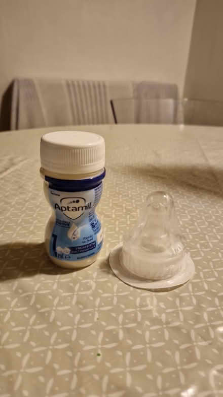 Photo of free 4 bottles of unopened formula (SE17) #1