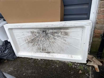 Photo of free 1.6 x .8 shower tray (Cheam SM2) #1