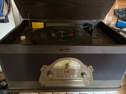 Photo of free Shuman 5in1 but record not spinning (warwick CV34) #1