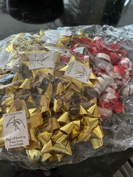 Photo of free Foil Bows & Metallic Ribbon (CT11) #1