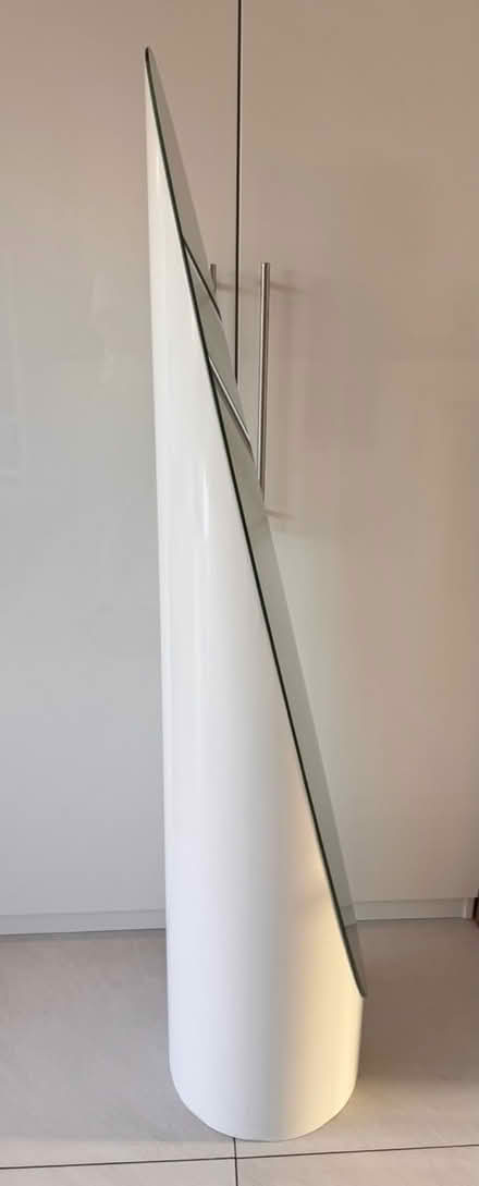 Photo of free Freestanding Mirror - pick up today (East Sheen, London SW14) #2