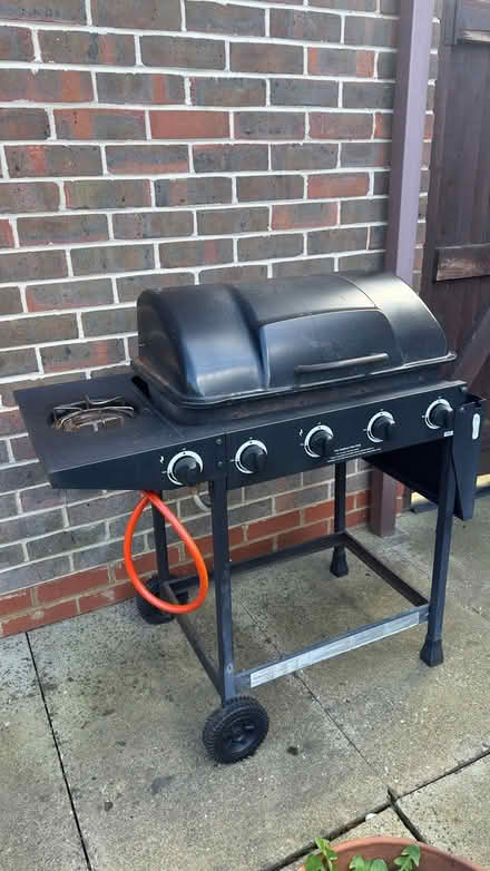 Photo of free gas BBQ / charcoal (Horsham RH12) #3