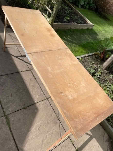 Photo of free Wallpaper pasting table (S10 Crosspool) #2