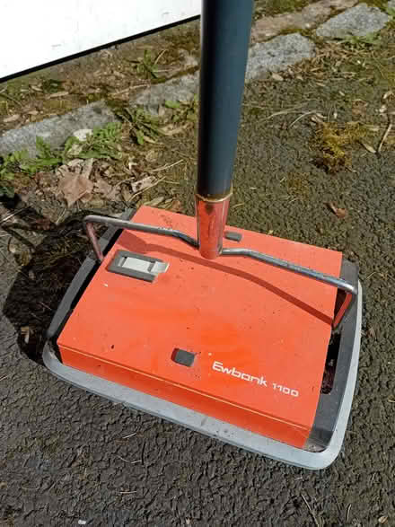 Photo of free Ewbank 1100 carpet cleaner (Kingston Vale SW15) #1