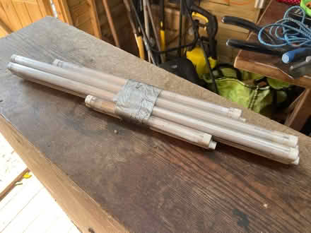 Photo of free Under-cupboard fluorescent lights (Upper Wolvercote OX2) #2