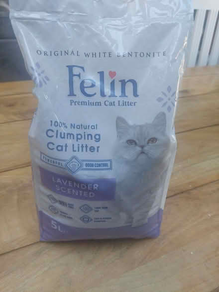 Photo of free Unopened bag of cat litter (Upper Wolvercote OX2) #1