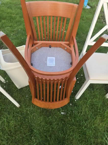 Photo of free Dining Table (Evesham Charlton WR11 2RD) #4