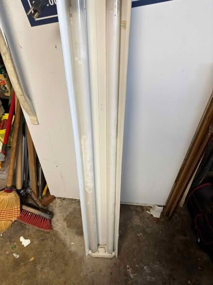 Photo of free 48” fluorescent shop light (Mitty High area) #1