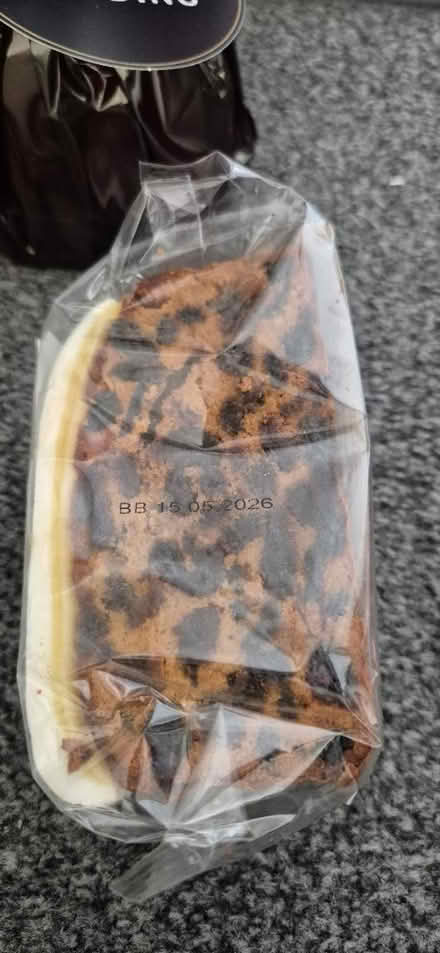 Photo of free Christmas cake and pudding (E17) #3